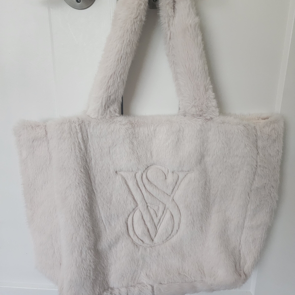 Victoria's Secret Cream Faux Fur Tote Bag, NWT - Picture 1 of 6